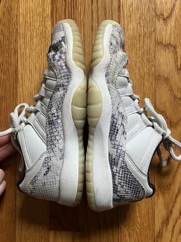 SNEAKER GIOVANI NIKE AIR JORDAN 11 RETRÒ BASSO SERPENTE LEGGERO OSSO CD6847 002 TAGLIA 5 5Y