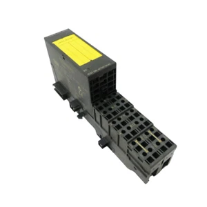 SIEMENS 6ES7 138-4FR00-0AA0 6ES7138-4FR00-0AA0 + 6ES7193-4CF50-0AA0 -usato- - Foto 1 di 4