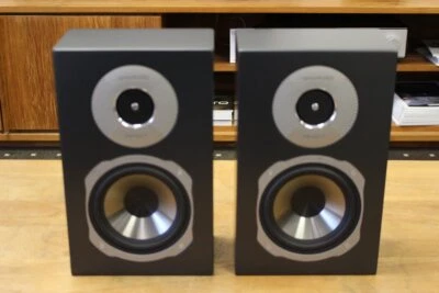 Quadral Signum Phase 1 Anthrazit - Wandlautsprecher / 2-Wege / 90W / 4 Ohm