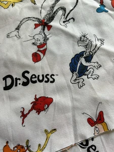 Dr. Seuss Baumwollstoff "Celebrate Seuss" Print #10790 Eineinhalb Yards. - Bild 1 von 6