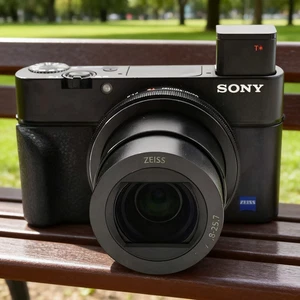 90% New-Sony DSC-RX100 III RX100M3 20.1 MP SLR Digital Camera Built-in WiFi NFC- - Picture 1 of 4