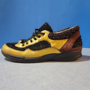 Chanel G30442 Sneakers Tweed Leather Gold Red Sz 40 Designer Shoes Made In Italy - Picture 1 of 9
