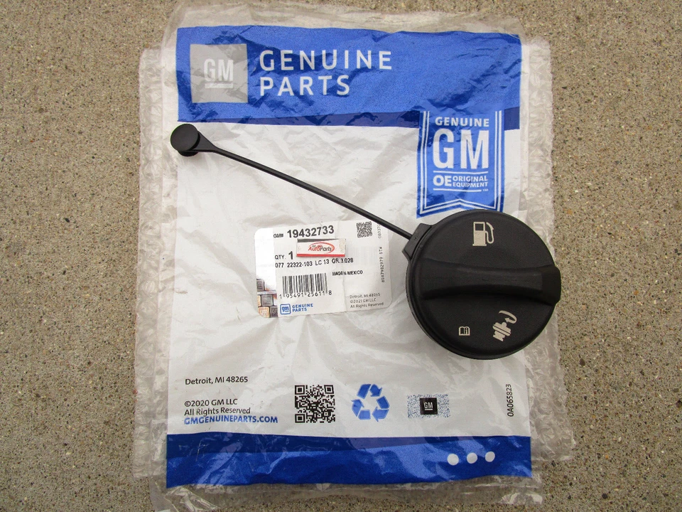 PONTIAC SATURN SAAB OLDSMOBILE 19432733 FUEL GAS TANK FILLER CAP TETHER OEM NEW - Image 1 of 4