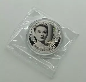 Moneda de plata Camerún Camerún 2022 estrella de cine Audrey Hepburn 8 g - Imagen 1 de 4
