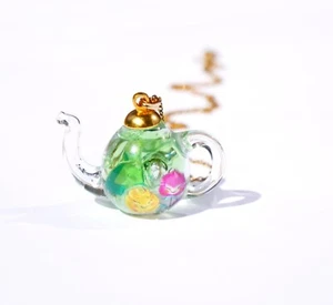 Alice in wonderland teapot pendant/necklace. - Picture 1 of 2