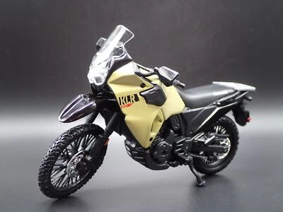 BICICLETA KAWASAKI KLR 650 VERDE ESCALA 1/18 DIORAMA DIECAST MODELO BICICLETA Foto 1 de 4