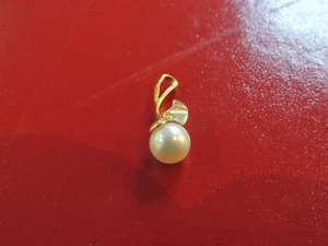 Pendentif or 18 carats et perle Akoya - Bild 1 von 5