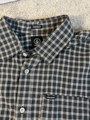 Volcom Popular Plaid Shirt Mens Size XL Short Sleeve Modern Fit - Image 1 of 4