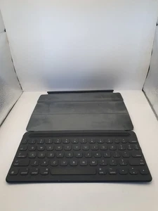 TECLADO INTELIGENTE APPLE IPAD A1829 COMPATIBLE CON 7/8/9ª GENERACIÓN/IPAD AIR 5ª GENERACIÓN/PRO - Imagen 1 de 2