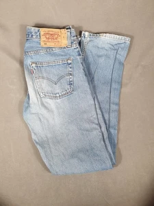 Vintage Levis 501 Jeans Mens 30x32 Blue Denim Light Wash England 90s Button Fly - Picture 1 of 9