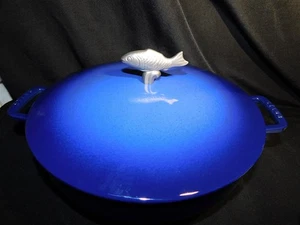 Hierro fundido Staub 5 cuartos Bouillabaisse azul claro a oscuro degradado 5 cuartos OOAC - Imagen 1 de 8