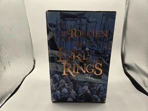 J.R.R. Tolkien Lord of the Rings Three Volume Edition Hardcover Box Set w/ Maps - Imagen 1 de 15