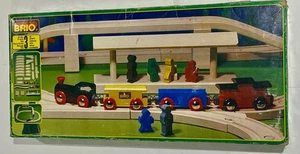 Brio #31333 Holz 33-teiliges Zugset (3/6 Figuren fehlen) Zug/Gleis komplett - Bild 1 von 4