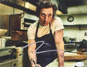 Jeremy Allen White Autographed Signed 8x10 Photo ACOA The Bear - Picture 1 of 2