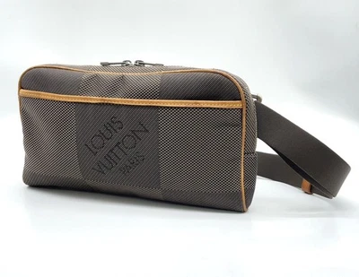 Autêntica bolsa de ombro Louis Vuitton Damier Geant cáqui acrobata cruzada NS111276 - Imagem 1 de 4