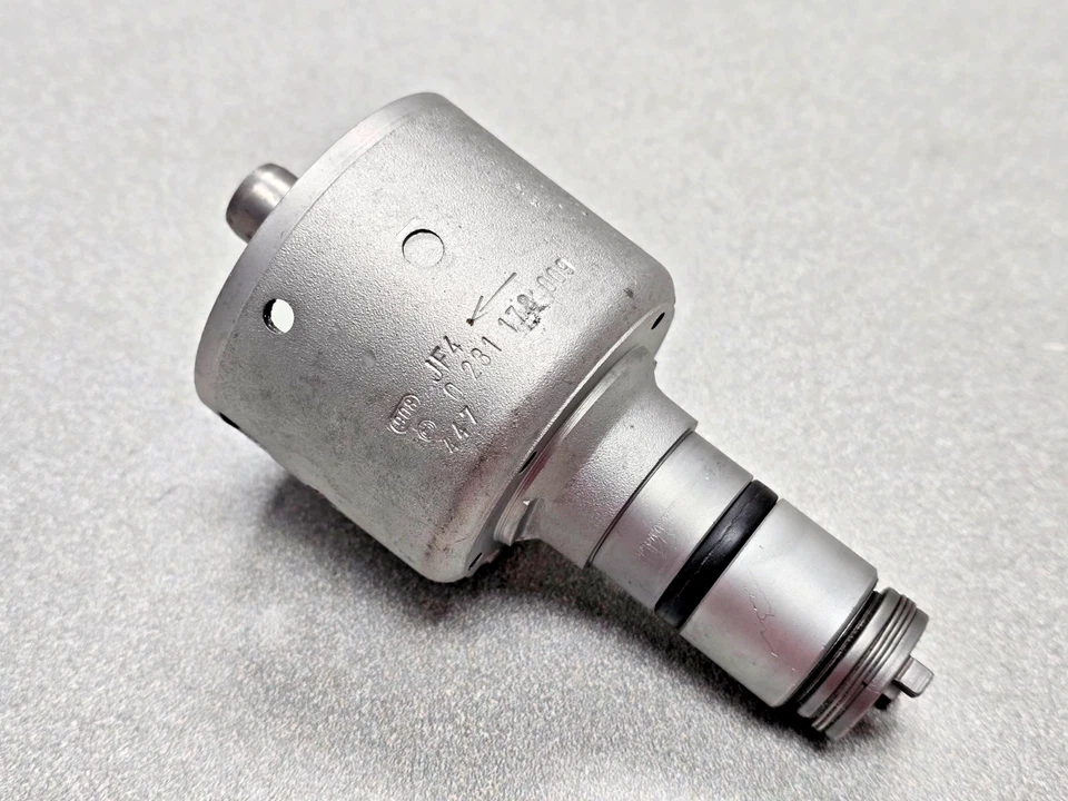 USED ORIGINAL BOSCH JF4 PORSCHE 914 1.7 IGNITION DISTRIBUTOR FOR CARBS BASE 447 - Image 1 of 4