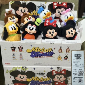 MICKEY FAMILY LINDO CONJUNTO LLAVERO SERIE AUTÉNTICO LINDO JUGUETE ARTE REGALO - Imagen 1 de 18