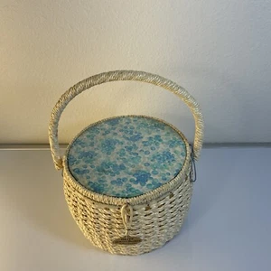 Vintage Dritz Sewing Basket Made in Japan White Wicker Blue Dot Pattern - Picture 1 of 10