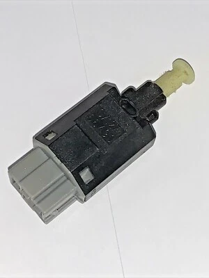 Interruptor de luz de freno CARQUEST SLS-233 para Ford Probe 93-97 Foto 1 de 3