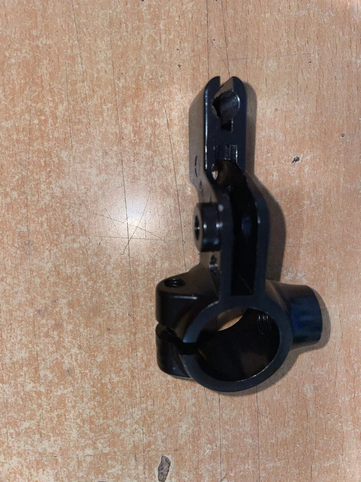 Sym WOLF 125 LEFT HAND LEVER BRACKET 53172-B9A-000 (BOX 42 ) - Image 1 of 4