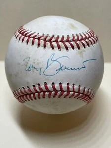 Tony Bennett signed Baseball- PSA/DNA Authentication - Picture 1 of 8