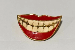 Bellissima Spilla Sorriso: Altissima Qualità - Foto 1 di 2