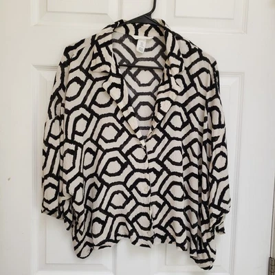 Camisa H&M Negra Beige Geo Patrón Abotonada Gran Tamaño Recortada Resort Talla XL Foto 1 de 4