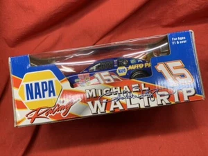 Michael Waltrip 15 NAPA Limited Edition 1/24 Action NASCAR - Picture 1 of 5