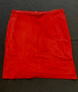 Minigonna senza marchio anni 80 vintage pelle di agnello rossa scamosciata linea A-29 in vita - Foto 1 di 3