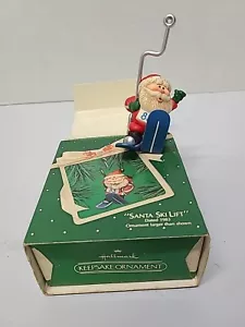 Lindo adorno de árbol de Navidad vintage con sello Santa Ski Lift 1983 ENVÍO GRATUITO - Imagen 1 de 4
