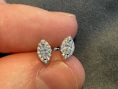Pendientes solitarios marquesa de diamantes creados en laboratorio de 0,245 quilates enchapados en platino 925 Foto 1 de 4