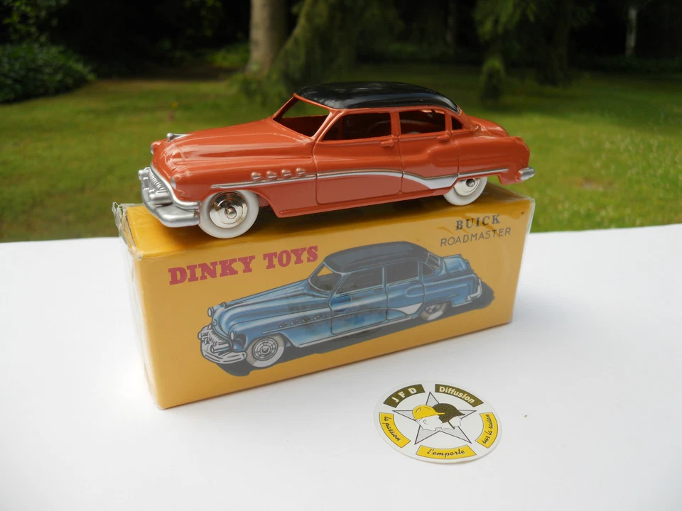 DINKY ATLAS RIF 24 V BUICK ROADMASTER SALMONE TETTO NERO ARTICOLO NUOVO SCATOLA - Immagine 1 di 1
