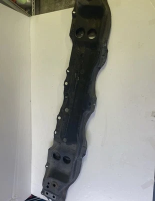 Barra de amarre de soporte de radiador inferior OEM Lexus LS460 LS460L 2007-2012  Foto 1 de 4