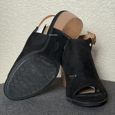 Croft & Barrow Black Suede Open-Toe Heeled Sandals Gold Hardware Women's Size 8 - Image 1 of 2