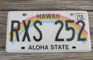 EIN ECHTES AUTHENTISCHES HAWAII ALOHA NUMMERNSCHILD REGENBOGEN AUTO NUMMER AUTOSCHILD MAUI - Bild 1 von 1