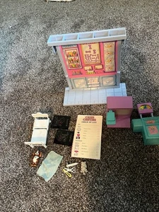 Vintage Littlest Pet Shop Care Center 1990s Kenner - Picture 1 of 3