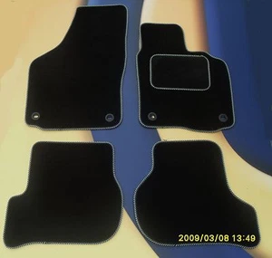 ALFOMBRILLAS COCHE AUDI A4 & S4 2002-2005 NEGRAS A MEDIDA CON BORDE PLATEADO + 4 CLIPS redondos - Imagen 1 de 2