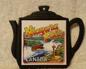 Vintage Niagarafälle Kanada Gusseisen Teekanne Fliesenuntersetzer  - Bild 1 von 5