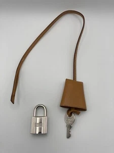 Candado HERMES Cadena Nº100 con Clochette y Llave para Victoria 43 Bolso Dije - Imagen 1 de 11