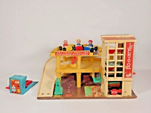 Fisher Price Little People • Parkrampe Service Center Garage # 930 • mit Zugang - Bild 1 von 15