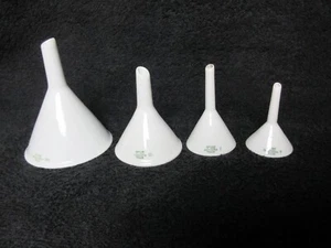 4er Set abgestufte Größen Royal Worcester Keramik Sieb/Filter Trichter - Bild 1 von 15