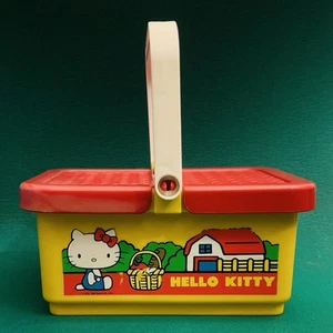 Cestino da picnic vintage Hello Kitty, 1983 CBS Toys, cestino contadini in plastica Sanrio - Foto 1 di 14