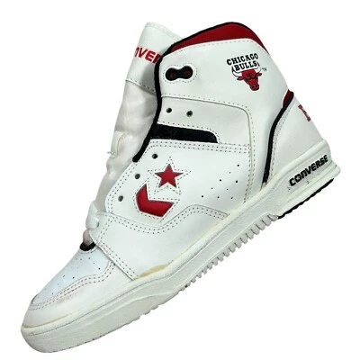 Vintage 80s Converse NBA Basketball Chicago Bulls Sneakers Sz 5 Left Shoe Only - Image 1 of 4