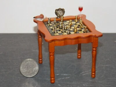 Mesa de ajedrez miniatura para casa de muñecas Reutter escala 1:12 una pulgada N228 Dollys Gallery Foto 1 de 3