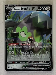 Galarian Stunfisk V 128/189 Darkness Ablaze Holo Ultra Rare Unit #3 - Foto 1 di 2