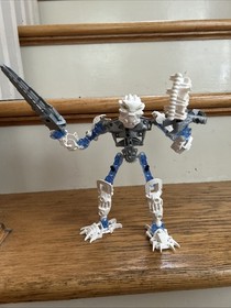 Vintage Bionicle Toa Inika: Toa Matoro (8732)&mdash;set only, mostly complete