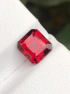 2,50 ct Funkelnder Rosenroter Granat Loser Edelstein aus Tansania - Bild 1 von 5
