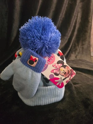 Juego de gorro y mitones Disney Junior Minnie Mouse para niños pequeños — azul claro Foto 1 de 2