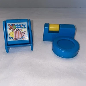 Fisher Price Little People Maggie’s Preschool School - Easel, Toilet Parts 1999 - Picture 1 of 11