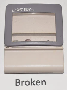 Broken - LIGHT BOY Magnifier for Nintendo GAME BOY - Model VLB-02 (Missing Lid) - Picture 1 of 8